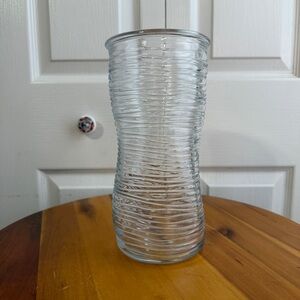 Clear glass ribbed wavy pinched flower vase